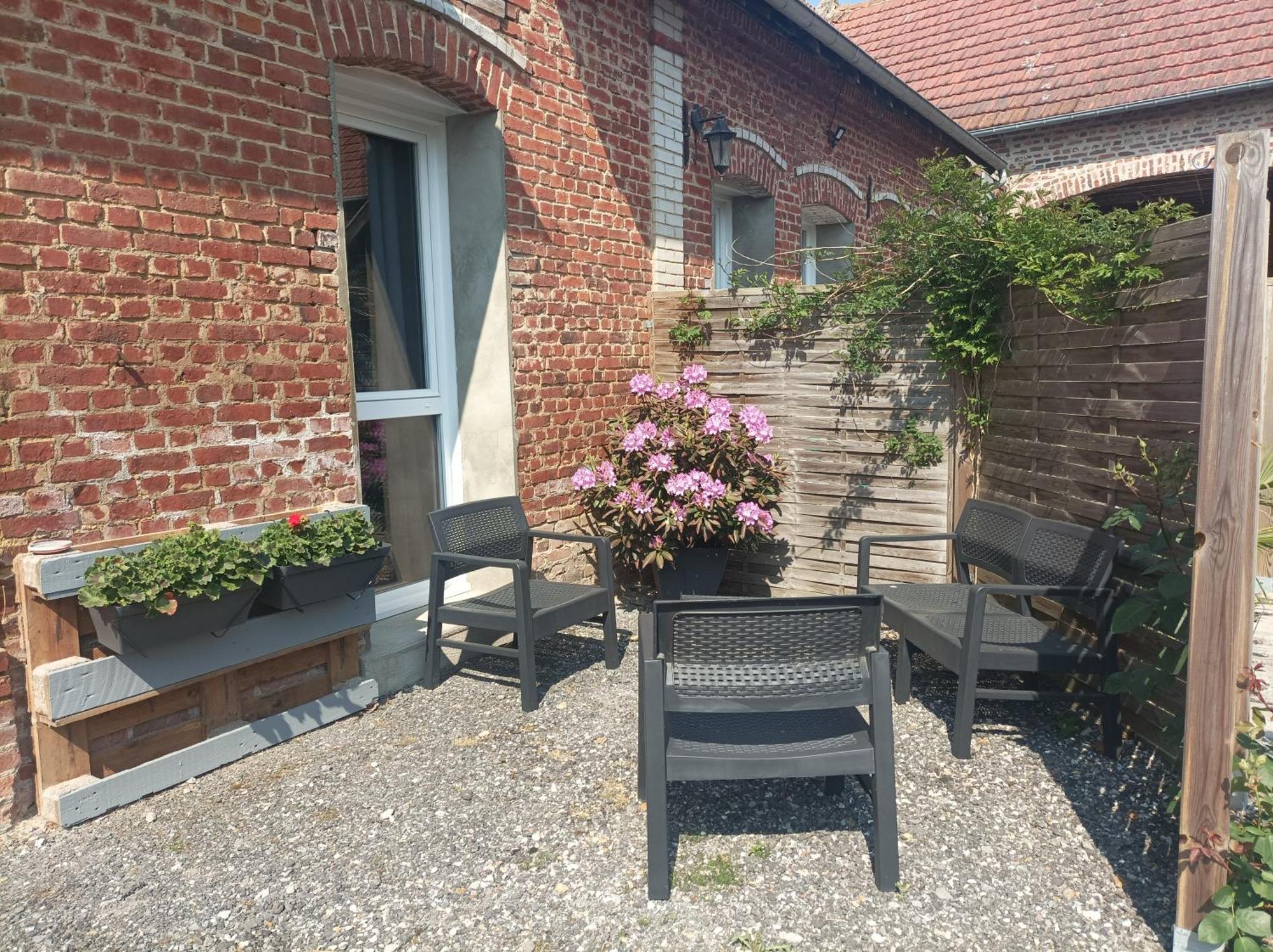 Bed and Breakfast Les Muches Bouzincourt Exterior foto